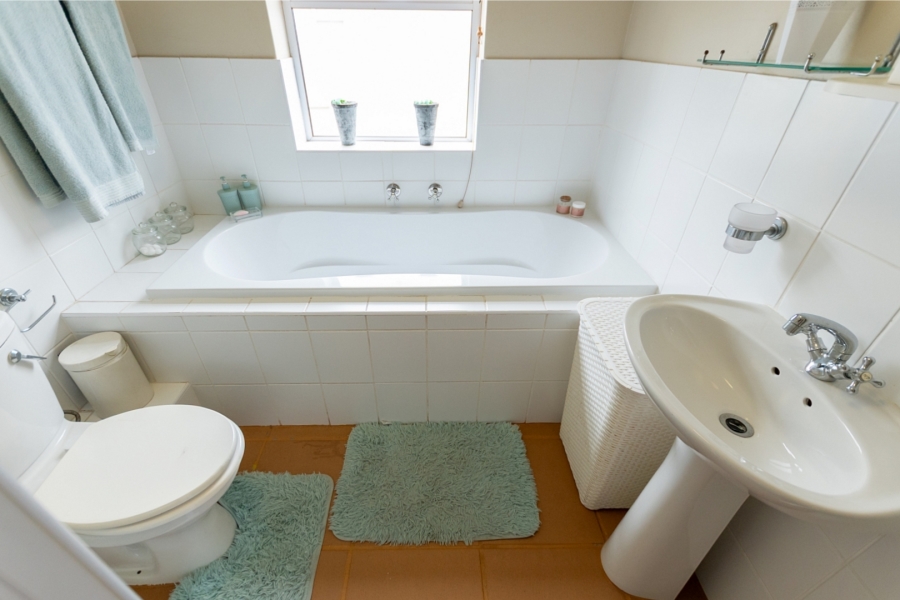 3 Bedroom Property for Sale in Waterfront Western Cape